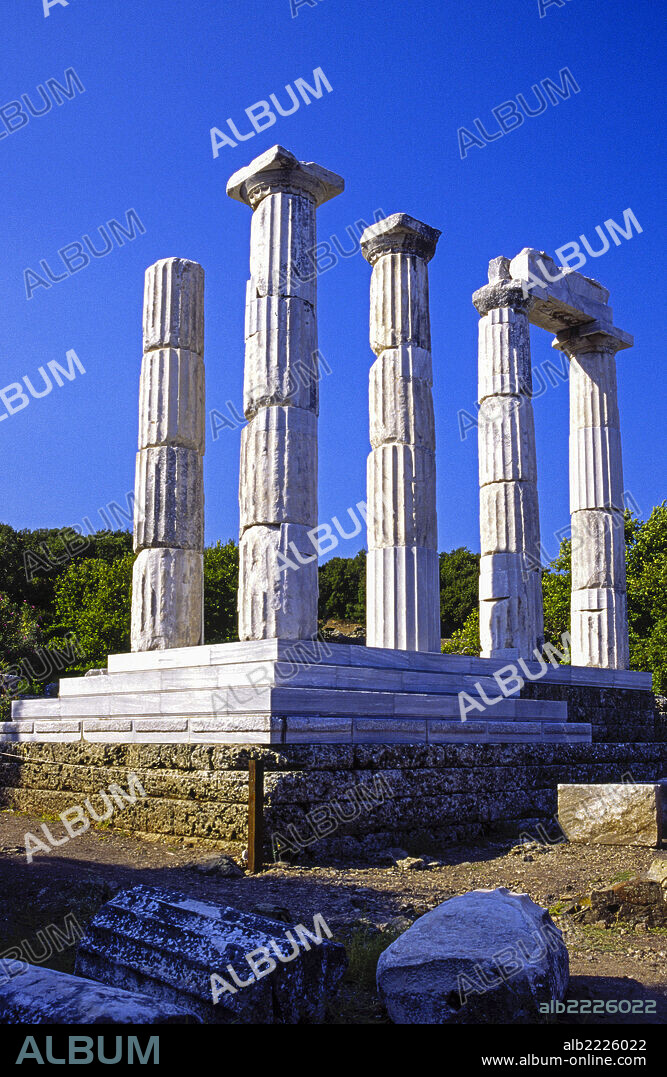 Hieron dórico.Santuario de los Grandes Dioses. Laderas del monte Fengari. Paleópolis.Isla de Samotracia. Egeo Noreste .Grecia.