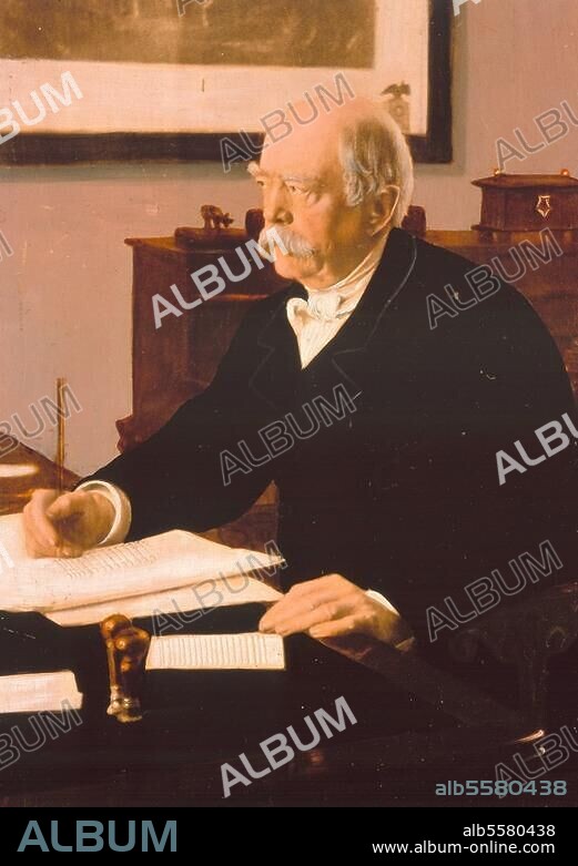 Bismarck, Otto von Staatsmann Schönhausen 1.4.1815 - Friedrichsruh. 30.7.1898. Bismarck an seinem Schreibtisch in Friedrichsruh. Photographie, 27. Dezember 1886, koloriert (A.Bockmann). Berlin, Sammlung Archiv für Kunst und Geschichte.