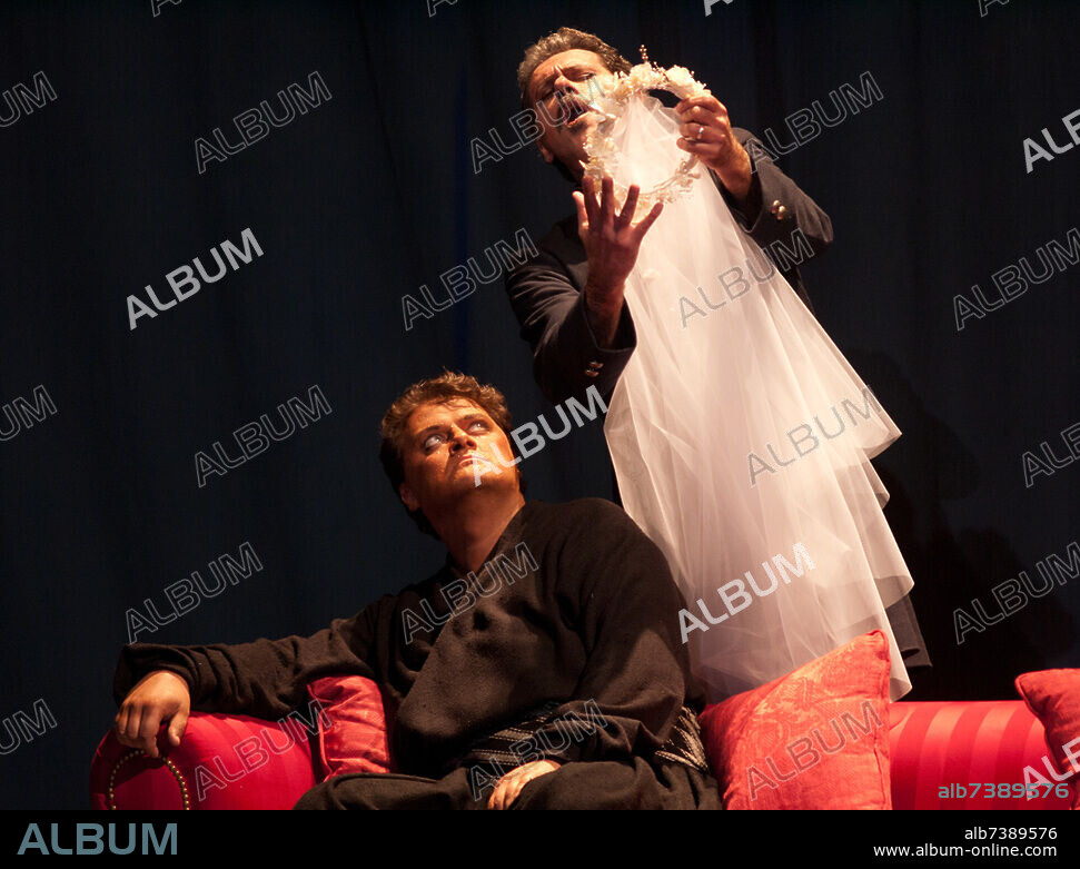 Giuseppe Verdi; Italian composer; 1813-1901. Works: Otello - Othello (opera, Libr. A. Boito after Shakespeare, UA 1887). - Performance in the Opéra National de Paris, June 2011 (Musical director Marco Armiliato; stage director Andrei Serban, stage design Peter Pabst): Scene with Aleksandrs Antonenko in the title role and Lucio Gallo as Iago. - Photo.