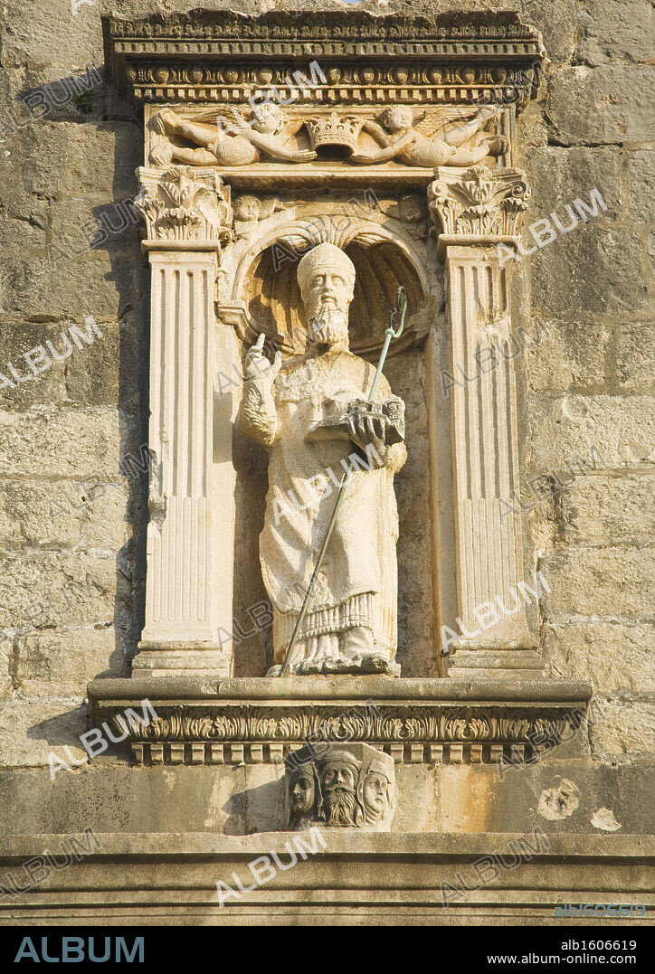 Statue of Dubrovnik's Patron Saint Blaise, Pile Gate, Dubrovnik, Dalmatia, Croatia.