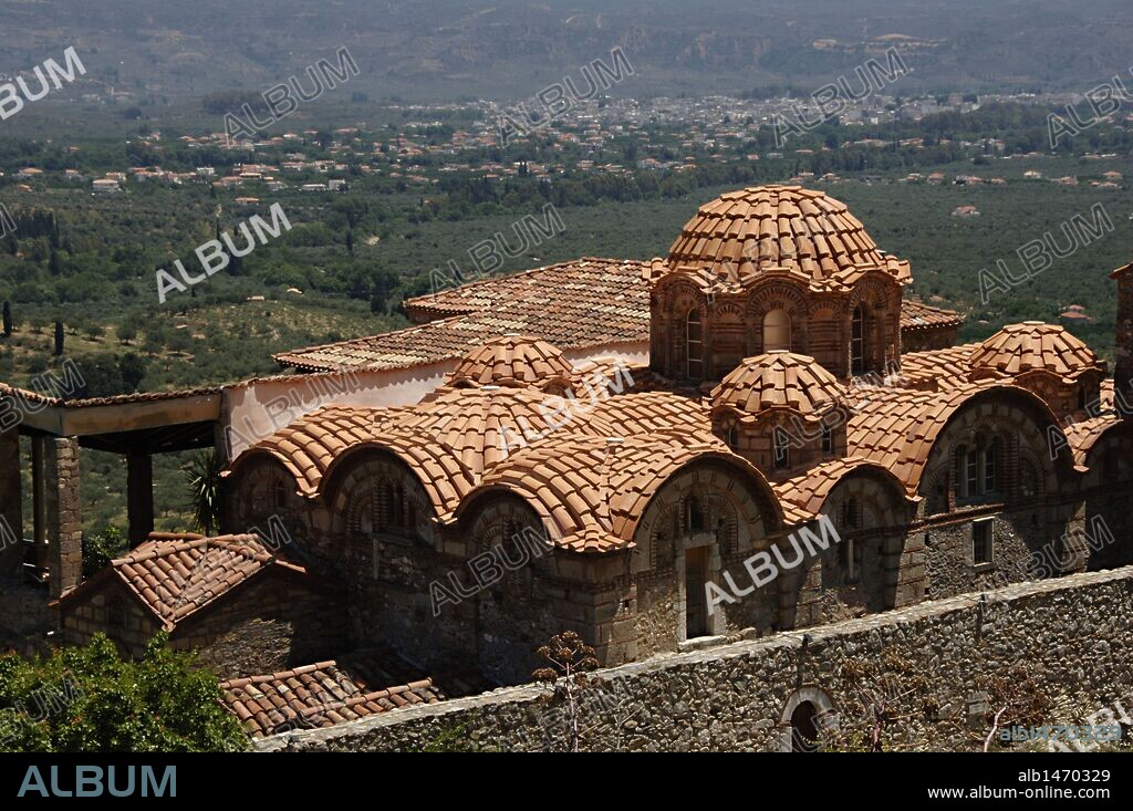 BYZANTINE ART. GREECE. Metropolitan Church of Saint Demetrius (Agios Dimitiros). General view of the Cathedral, almost everything original of XIII century. The city of Sparta in the second term. Mystras. Province of Lakonia. Region of the Peloponnese.