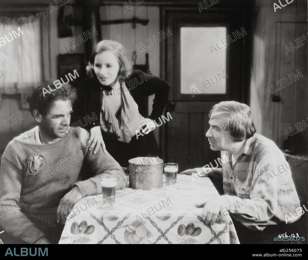 CHARLES BICKFORD and GRETA GARBO in ANNA CHRISTIE, 1930, directed by JACQUES FEYDER. Copyright M.G.M. / Cortesía.