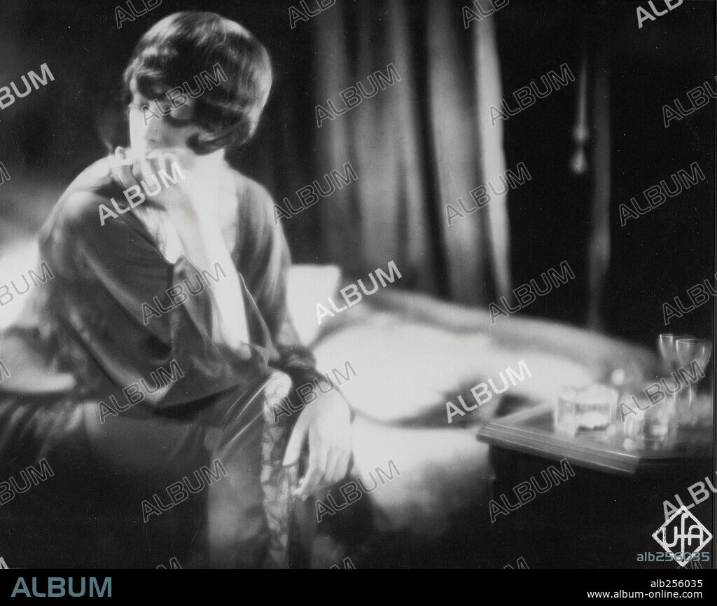 BETTY AMANN en ASFALTO, 1929 (ASPHALT), dirigida por JOE MAY.