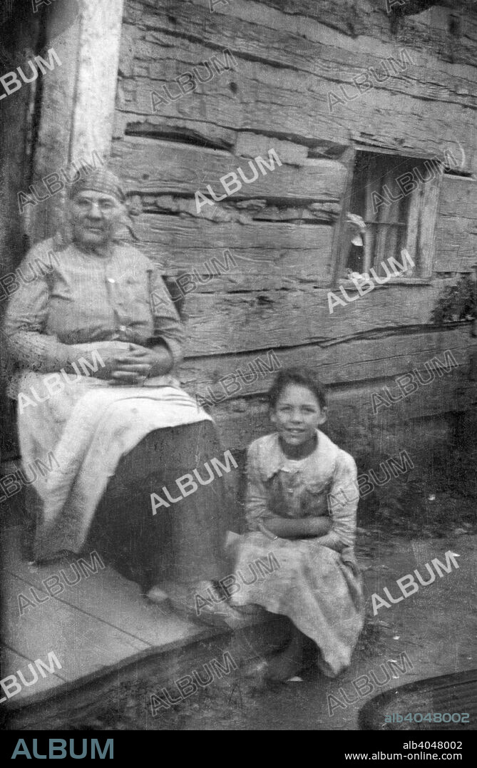 Laura Virginia Donald, Dewey, Bedford County, Virginia, USA, 1916-1918. Photograph taken during Cecil Sharp's folk music collecting expedition: British musician Sharp (1859-1924) and his assistant Dr Maud Karpeles (1885-1976) collected folk songs from the mountain singers of the Appalachians (North Carolina, Tennessee, Virginia, West Virginia, and Kentucky), between 1916 and 1918.