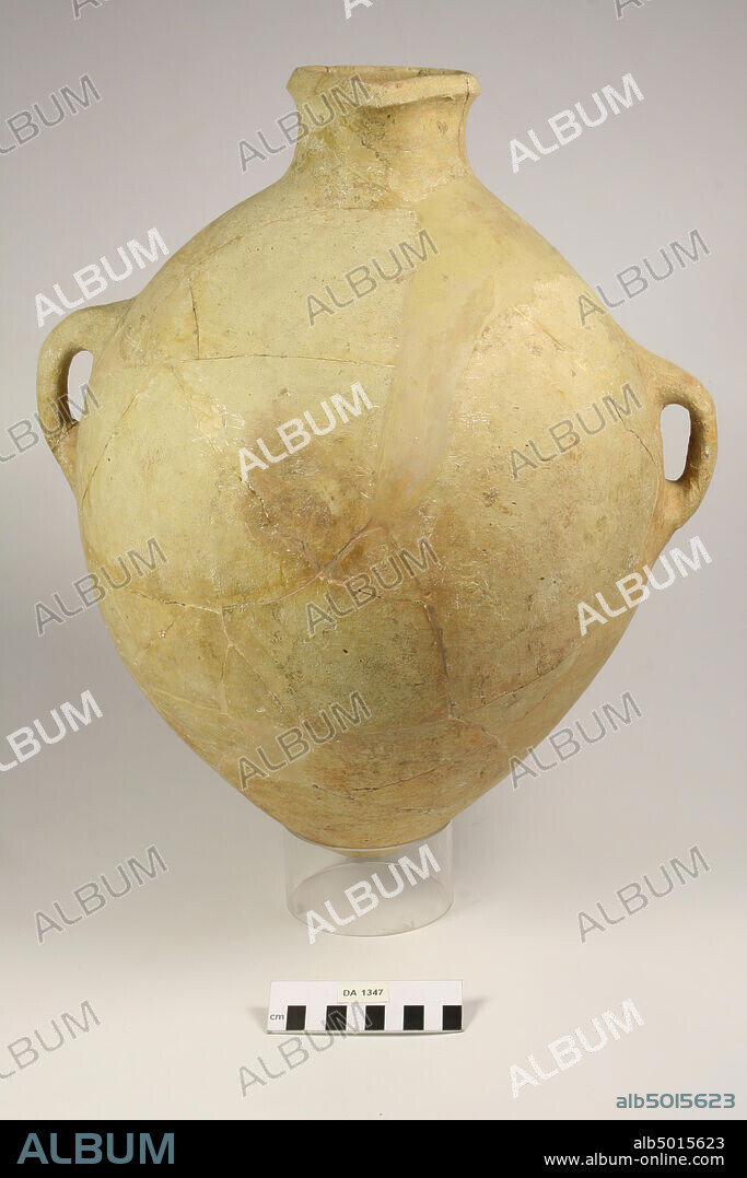 An earthenware jug with two ears and pointed bottom., Crockery, earthenware, H 44.5 cm, D 33.5 cm, W 37.5 cm, Late Bronze Age II, phase E 1250-1150 BC, Jordan.