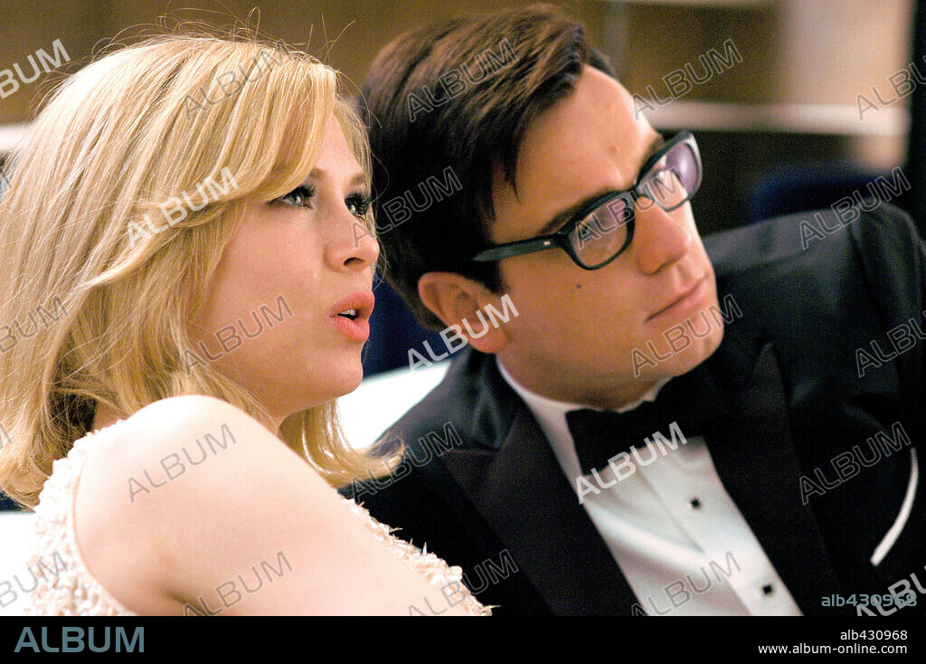 EWAN McGREGOR and RENEE ZELLWEGER in DOWN WITH LOVE, 2003