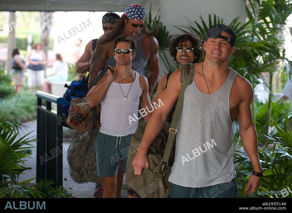 ADAM RODRIGUEZ, CHANNING TATUM, JOE MANGANIELLO, KEVIN NASH und MATT BOMER in MAGIC MIKE XXL, 2015, unter der Regie von GREGORY JACOBS. Copyright IRON HORSE ENTERTAINMENT / BARIUS, CLAUDETTE.