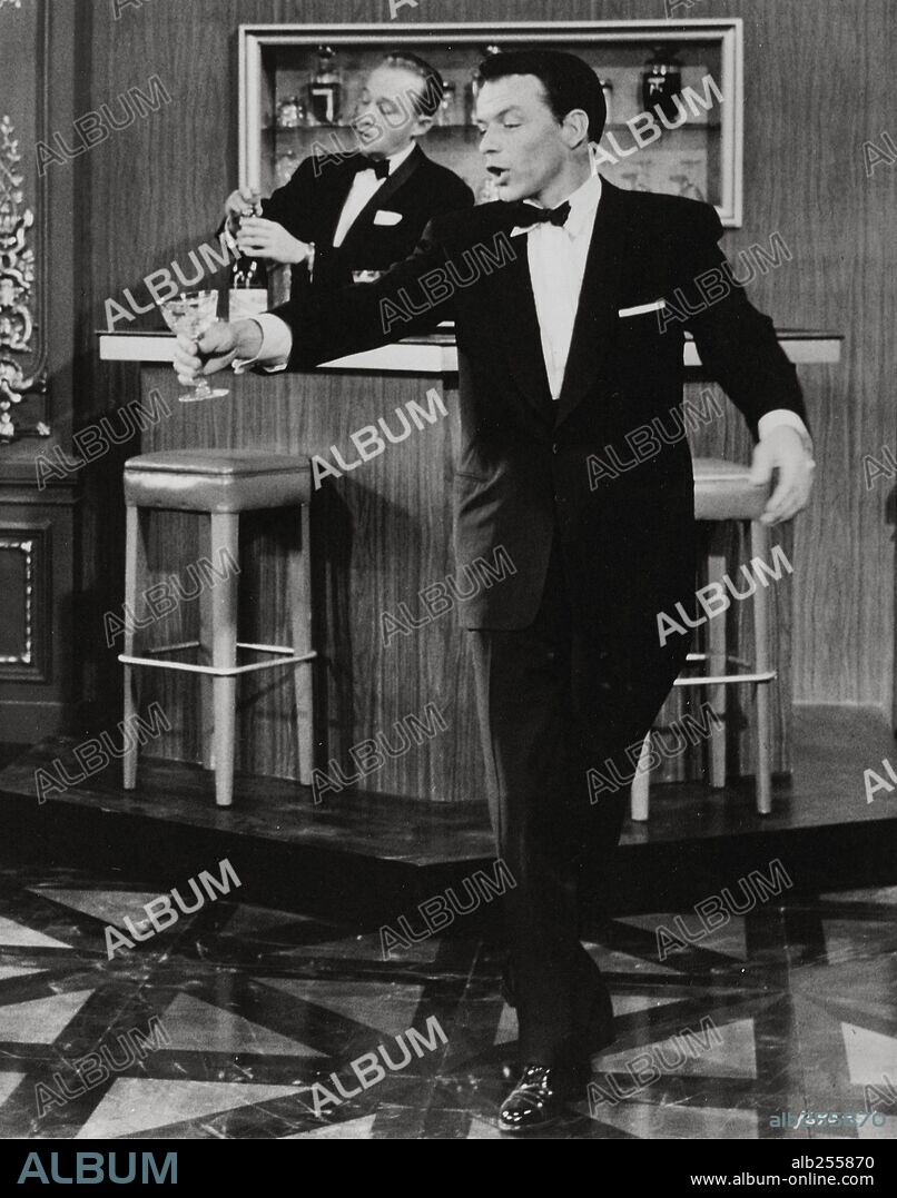 BING CROSBY and FRANK SINATRA in HIGH SOCIETY, 1956, directed by CHARLES WALTERS. Copyright M.G.M.