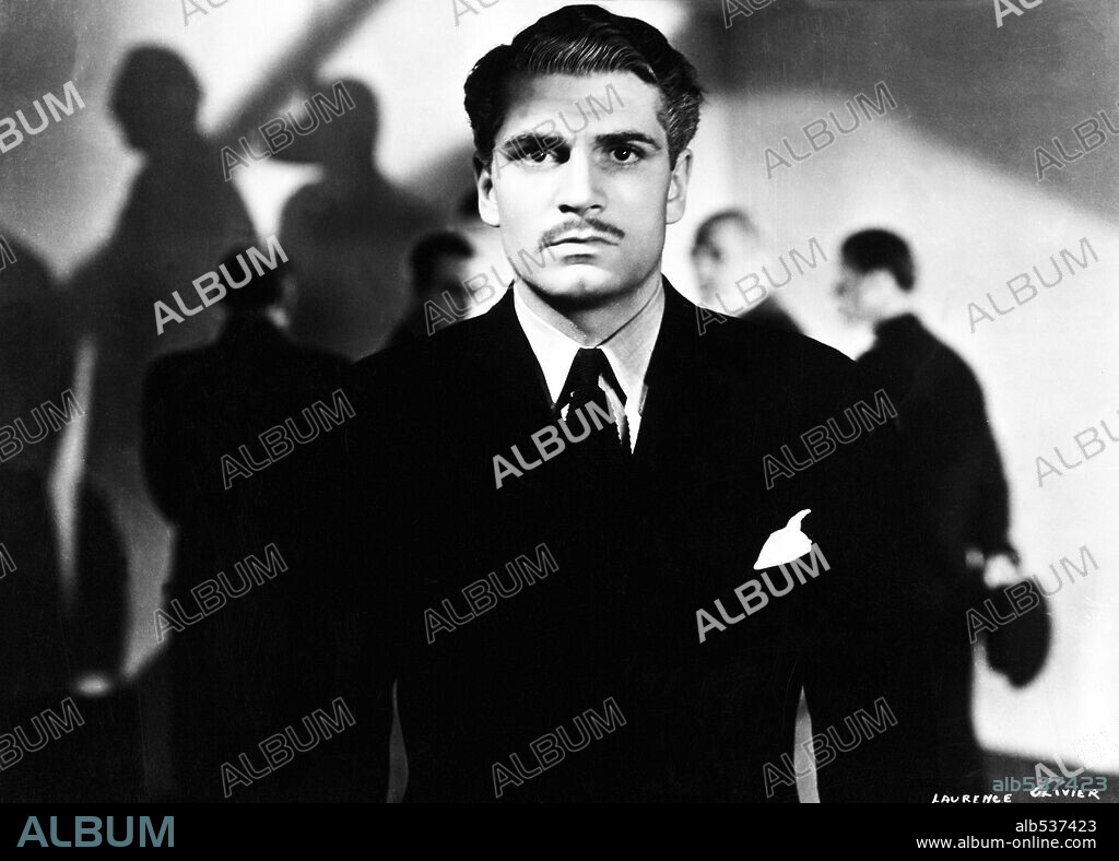 LAURENCE OLIVIER en REBECA, 1940 (REBECCA), dirigida por ALFRED HITCHCOCK. Copyright Selznick International Pictures.