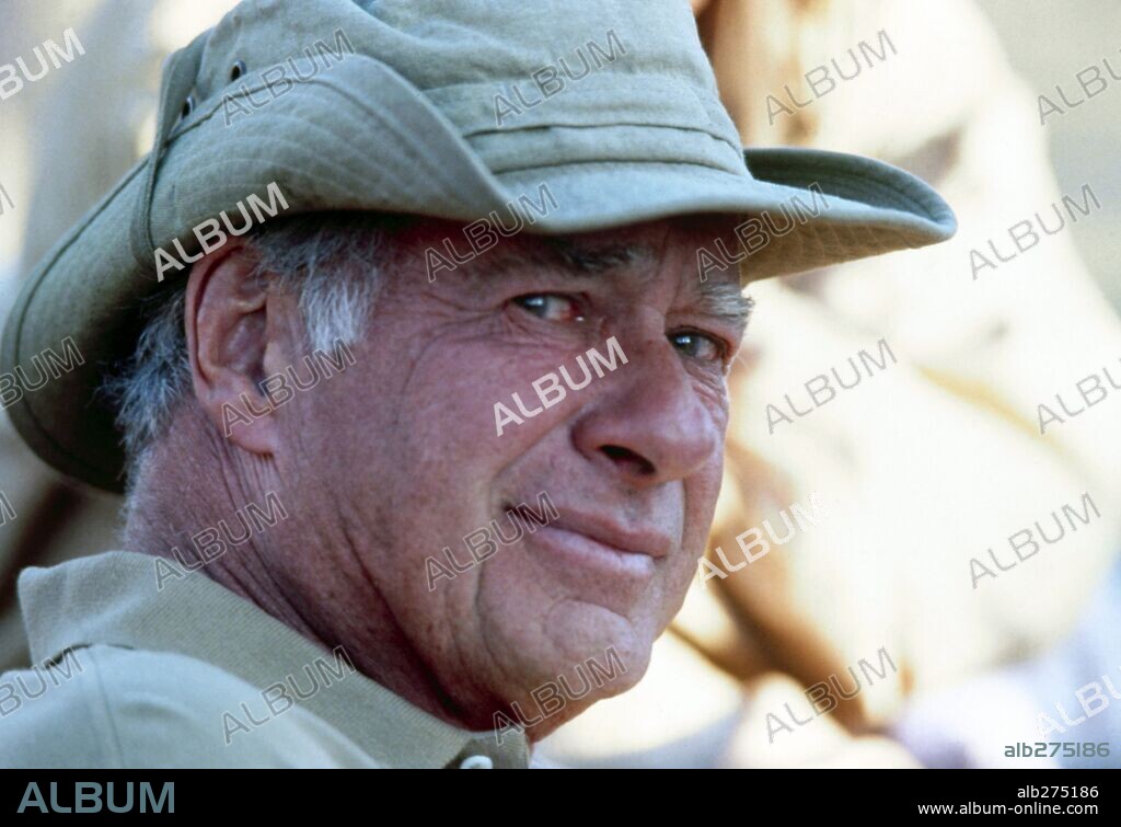 JOHN FRANKENHEIMER en LA ISLA DEL DR. MOREAU, 1996 (THE ISLAND OF DR MOREAU), dirigida por JOHN FRANKENHEIMER. Copyright NEW LINE CINEMA.