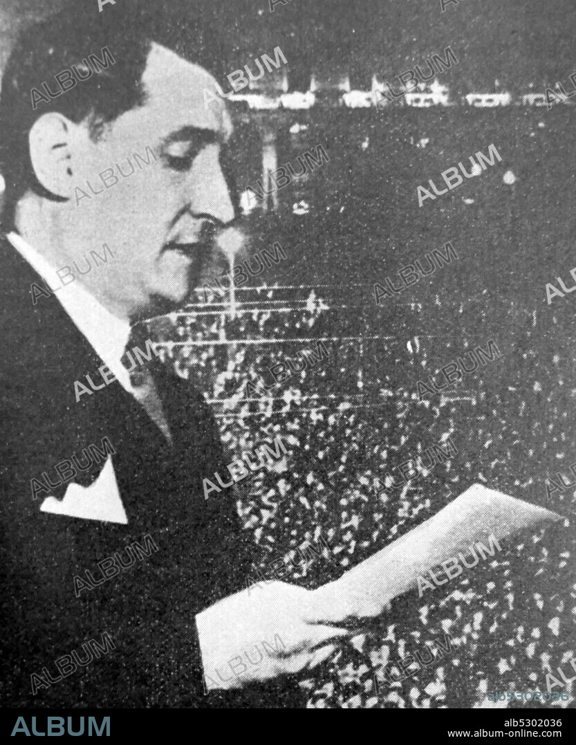 Black and white photo of Antonio de Oliveira Salazar (1889-1970), Prime Minister of Portugal (1932-1968); Salazar giving a speech.