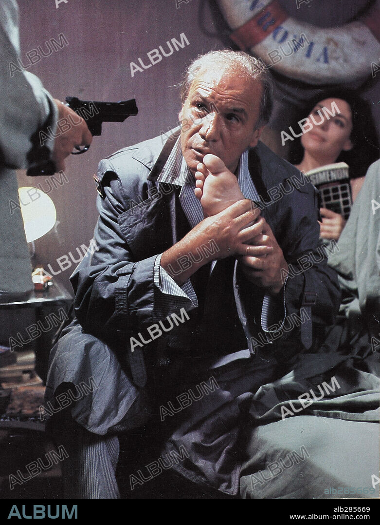CHARO LOPEZ y FRANCISCO RABAL en EPILOGO, 1984, dirigida por GONZALO SUAREZ.