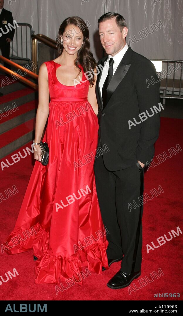 EDWARD BURNS and CHRISTY TURLINGTON. May 05, 2008 - New York, NY, USA - Model CHRISTY TURLINGTON and director ED BURNS at the 'Superheroes: Fashion and Fantasy' Costume Institute Gala held at the Metropolitan Museum of Art. 05/05/2008
