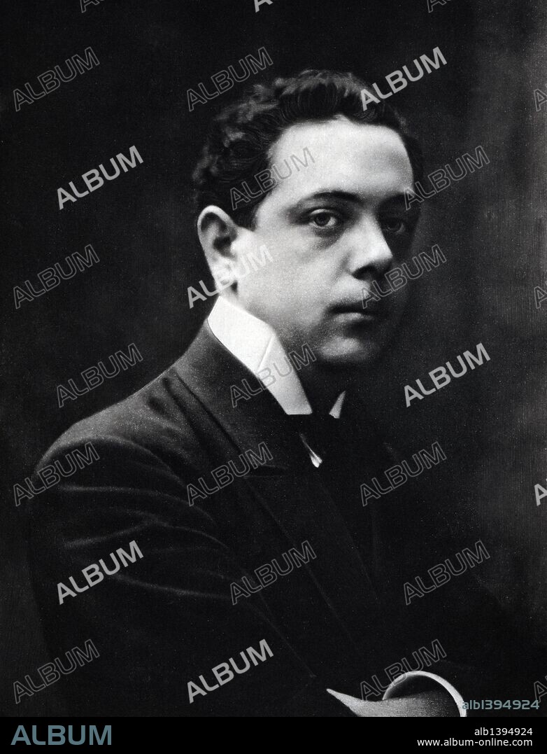 Salvatella y Gisbert, Joaquín (Barcelona, 1881-Madrid, 1932). Abogado y político español, fue ministro de Instrucción Pública y Bellas Artes durante el reinado de Alfonso XIII.
