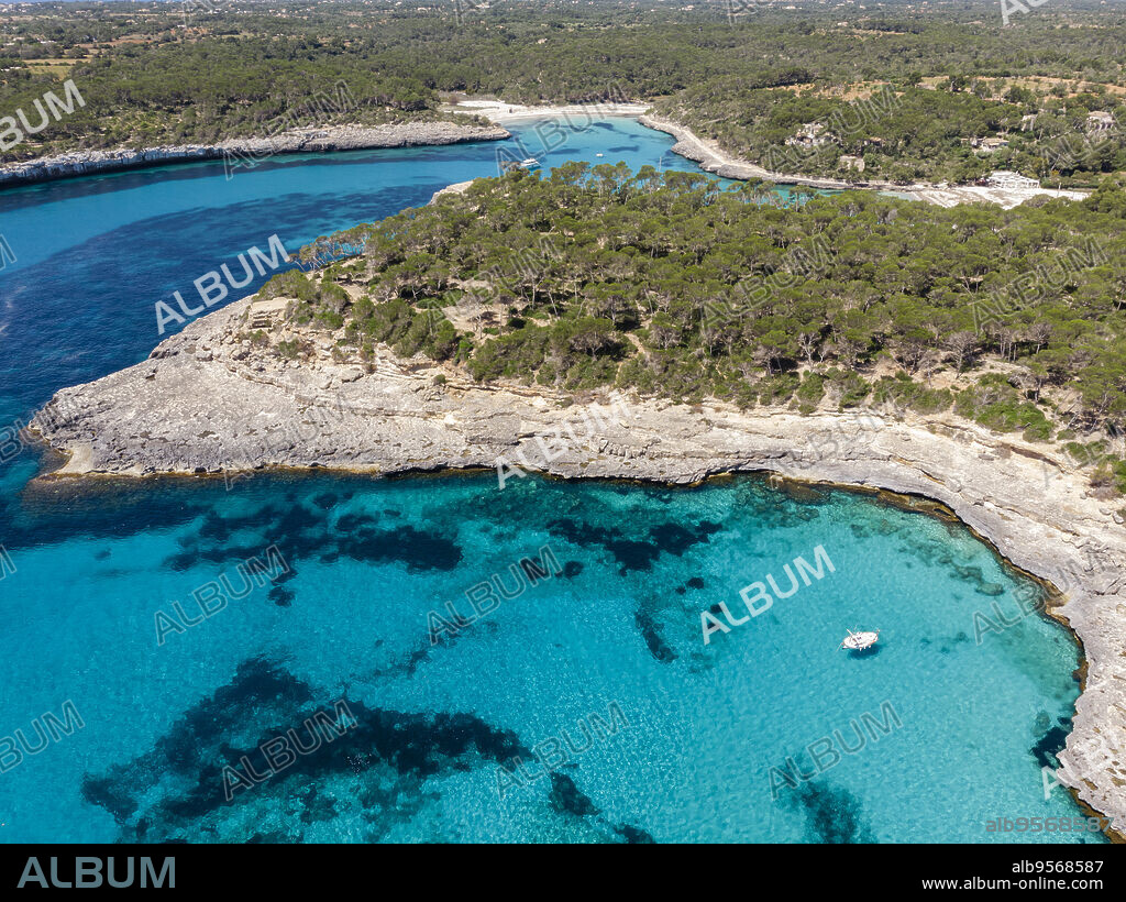 Calo des Borgit, Santanyi, Parc Natural de Mondragó, Mallorca, Balearic Islands, Spain.