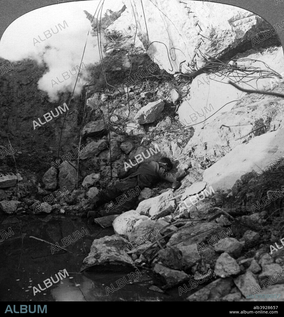 The Chalk Pit, Loos, France, World War I, 1914-1918. This was the scene of heavy fighting during the Battle of Loos in 1915. Amongst the soldiers to lose their lives at the Chalk Pit was John Kipling, the son of the author Rudyard Kipling. Stereoscopic card detail.
