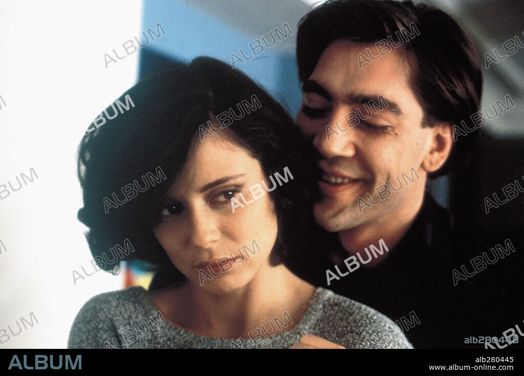 AITANA SANCHEZ-GIJON y JAVIER BARDEM en BOCA A BOCA, 1995, dirigida por MANUEL GOMEZ PEREIRA. Copyright SOGETEL/BOCABOCA PRODUCCIONES, S.A.