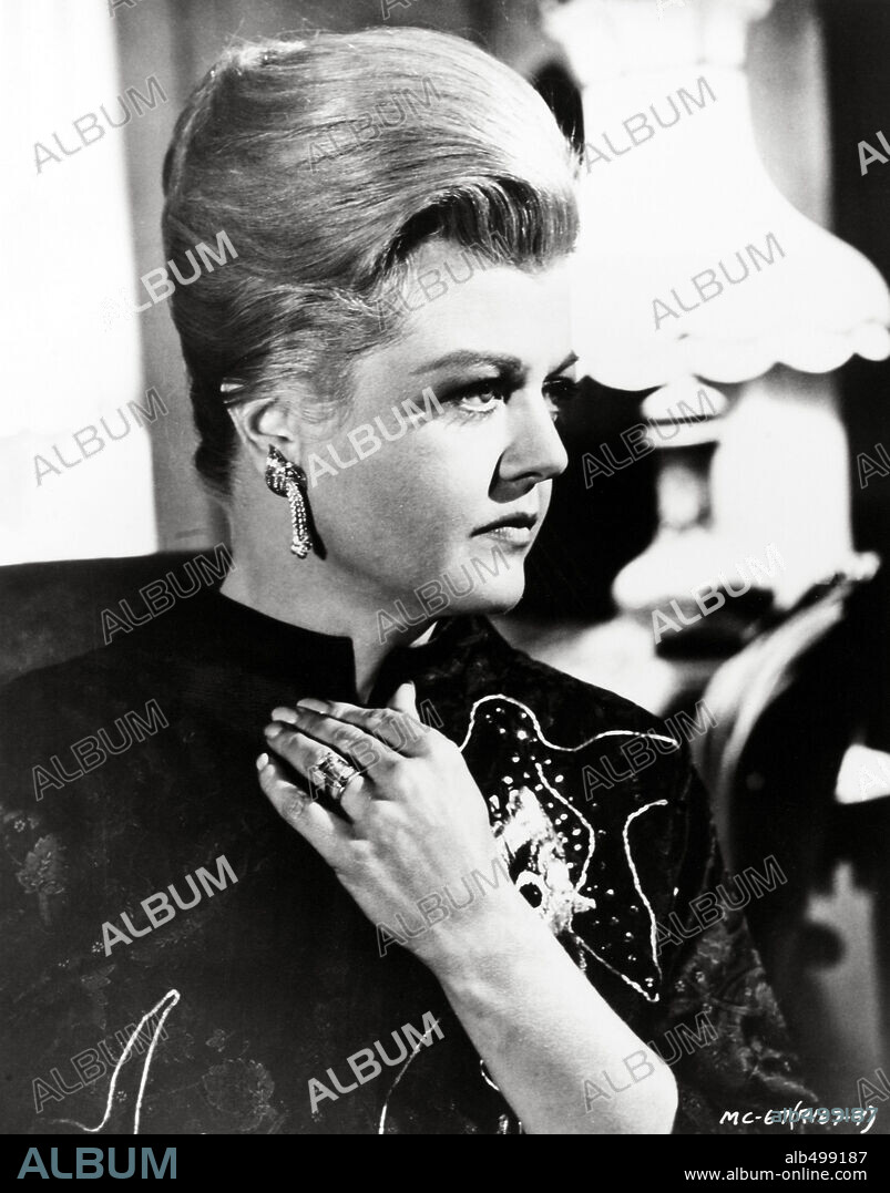 ANGELA LANSBURY in THE MANCHURIAN CANDIDATE, 1962, directed by JOHN FRANKENHEIMER. Copyright UNITED ARTISTS.