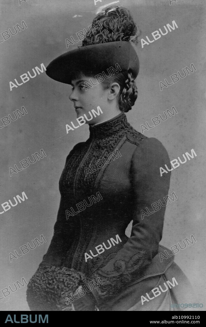 BAIN NEWS SERVICE. Marie Vecsera [i.e., Vetsera], 1913. Shows Baroness Marie Alexandrine von Vetsera (1871-1889) the mistress of Crown Prince Rudolf of Austria, who died with him in the Mayerling Incident.