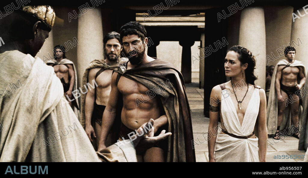 GERARD BUTLER, LENA HEADEY, PETER MENSAH and VICENT REGAN in 300, 2006,  directed by ZACK SNYDER. Copyright WARNER BROS. PICTURES. - Album alb956507