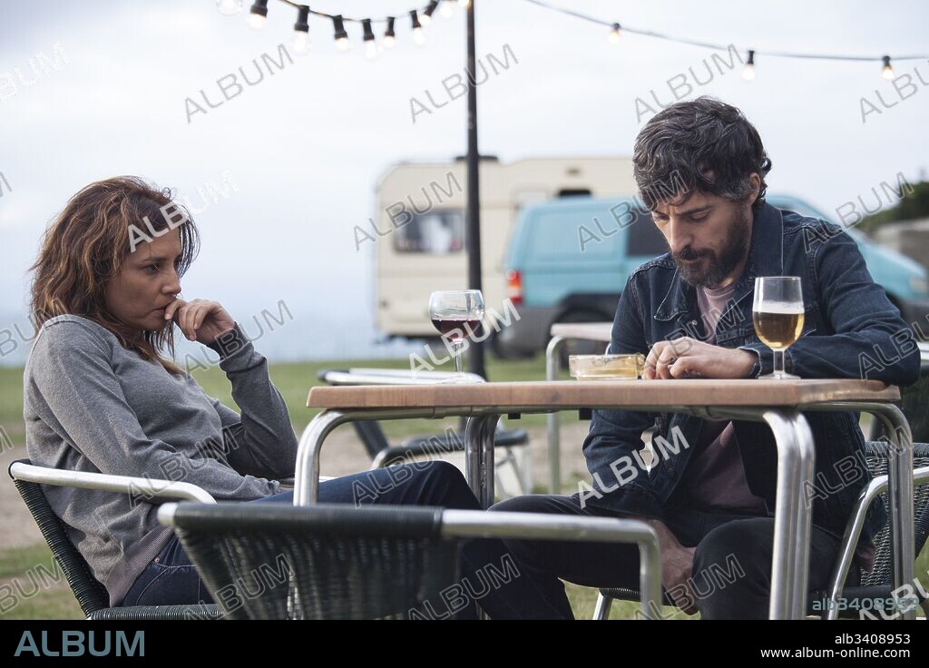 ANDRES GERTRUDIX y MARIAN ALVAREZ en MORIR, 2017, dirigida por FERNANDO FRANCO. Copyright Kowalski Films / Ferdydurke.