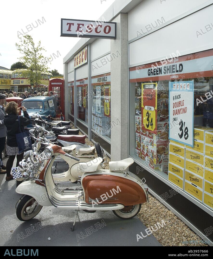 2011 Goodwood Revival Meeting, Tesco retro shop and scooters.