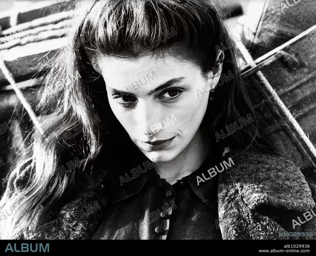 ANGELA MOLINA in DEMONS IN THE GARDEN, 1982 (DEMONIOS EN EL JARDIN), directed by MANUEL GUTIERREZ ARAGON. Copyright LUIS MEGINO P.C., S.A.