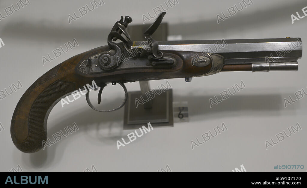 José de Palafox (1775-1847). Militar español. Capitán general durante el sitio de Zaragoza en la Guerra de la Independencia Española. Pistola de viaje de Palafox, 1802. Acero, oro y madera de nogal. Museo del Ejército. Toledo. España.