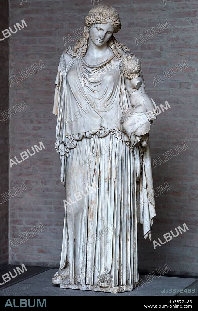 Statue of the peace goddess Eirene, Roman copy of the sculptor Kephisodot, c. 370 BC, glyptotheque, Munich, Upper Bavaria, Germany