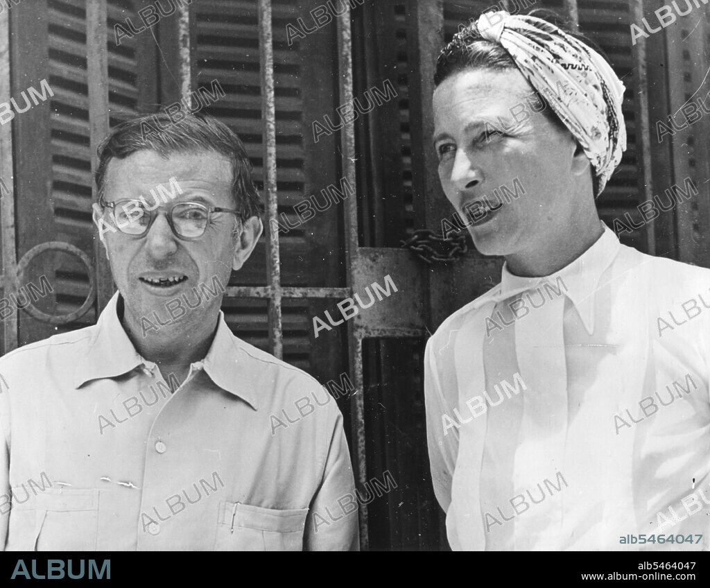 Jean-Paul Sartre (l) and Simone de Beauvoir (r). Dakar, April 1950.