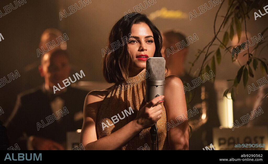 JENNA DEWAN in BERLIN, I LOVE YOU, 2019, directed by DANI LEVY, DENNIS GANSEL, DIANNA AGRON, FERNANDO EIMBCKE, JOSEF RUSNAK, MASSY TADJEDIN, PETER CHELSOM and TIL SCHWEIGER. Copyright Bily Media Berlin.