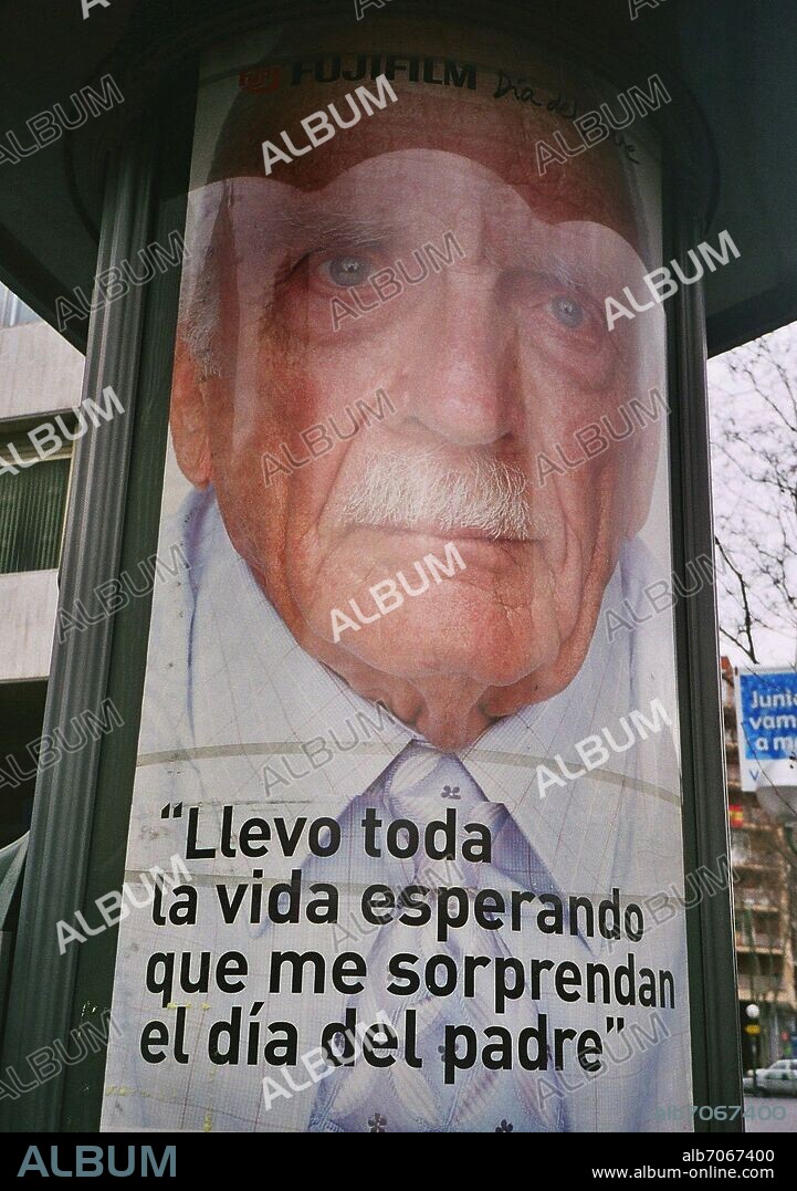 DIA DEL PADRE - CARTEL DE FUJIFILM EN UN CHIRIMBOLO -  2006.