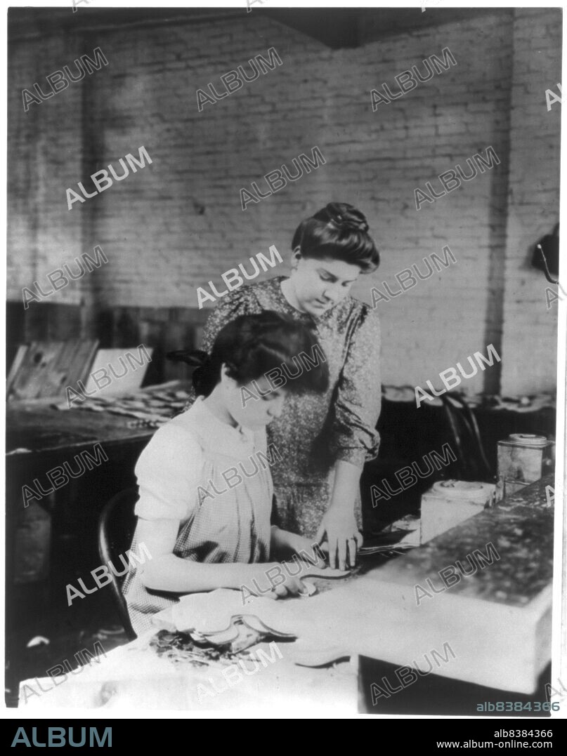 FRANCES BENJAMIN JOHNSTON. Miss Bessie Prince and Miss Ella Parrott working in a shoe factory, Lynn, Mass., (1895?).