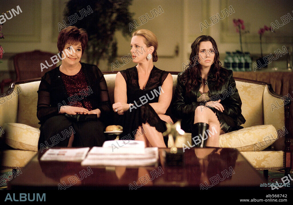 ELIZABETH PERKINS, JAN HOOKS y LINDA CARDELLINI en JIMINY GLICK IN LA LA WOOD, 2004, dirigida por VADIM JEAN. Copyright METRO GOLDWYN MAYER / GREGORY, DOANE.