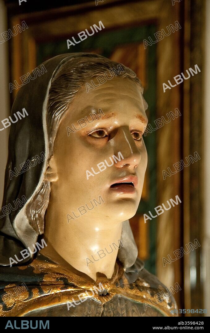 JORDI ARENAS I CLAVELL. Jordi Arenas / "Mare de déu de la soledat", 1946, Escultura (fusta), Basílica de Santa Maria de Mataró.