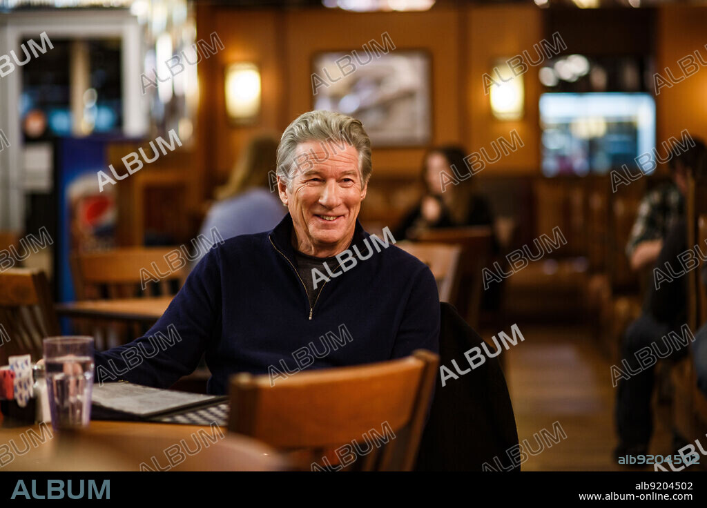 RICHARD GERE in MAYBE I DO, 2023, directed by MICHAEL JACOBS. Copyright Endeavor Content.