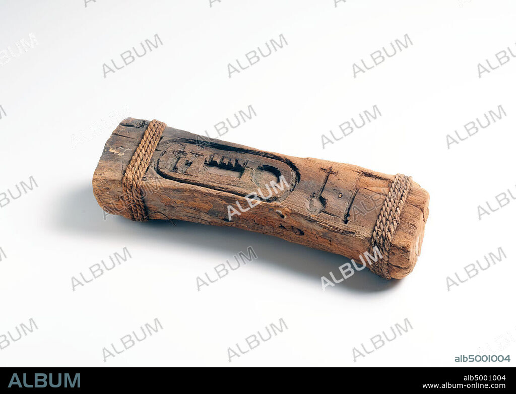 dovetail, rope, cartouche, Menmaatre, Seti I, dovetail, wood, rope, 29 x 8,8 x 6,5 cm, New Kingdom, 19th Dynasty, Seti I, Egypt.