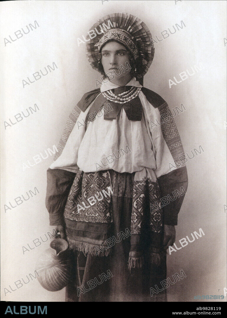 Young Russian woman in traditional cultural folk dress from South Russia, Tula provinceca. 1900.