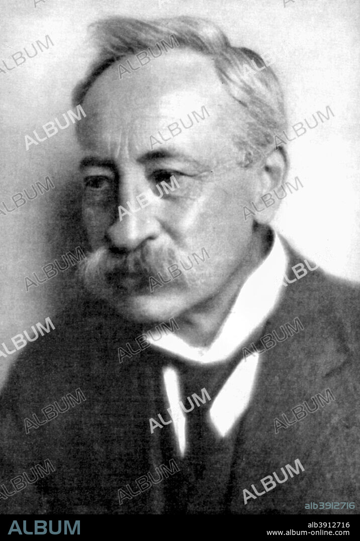 Eden Phillpotts (1862-1960), English novelist, poet and dramatist, early 20th century.