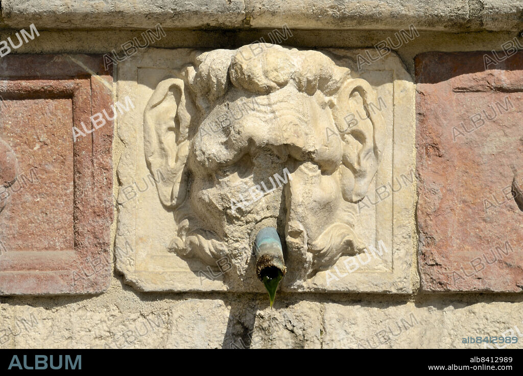 fontana delle 99 cannelle, l'aquila, abruzzo, italia.