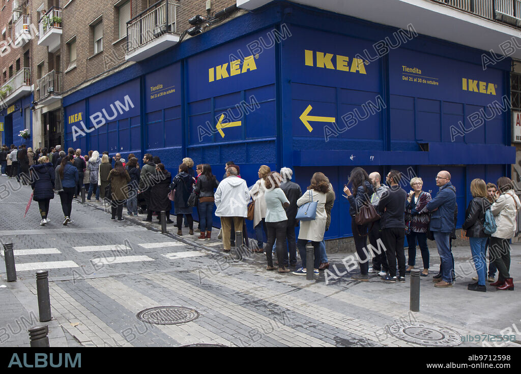 Madrid, 10/21/2016. Inauguration of the ephemeral Ikea store in El Rastro. Photo: Isabel Permuy ARCHDC.