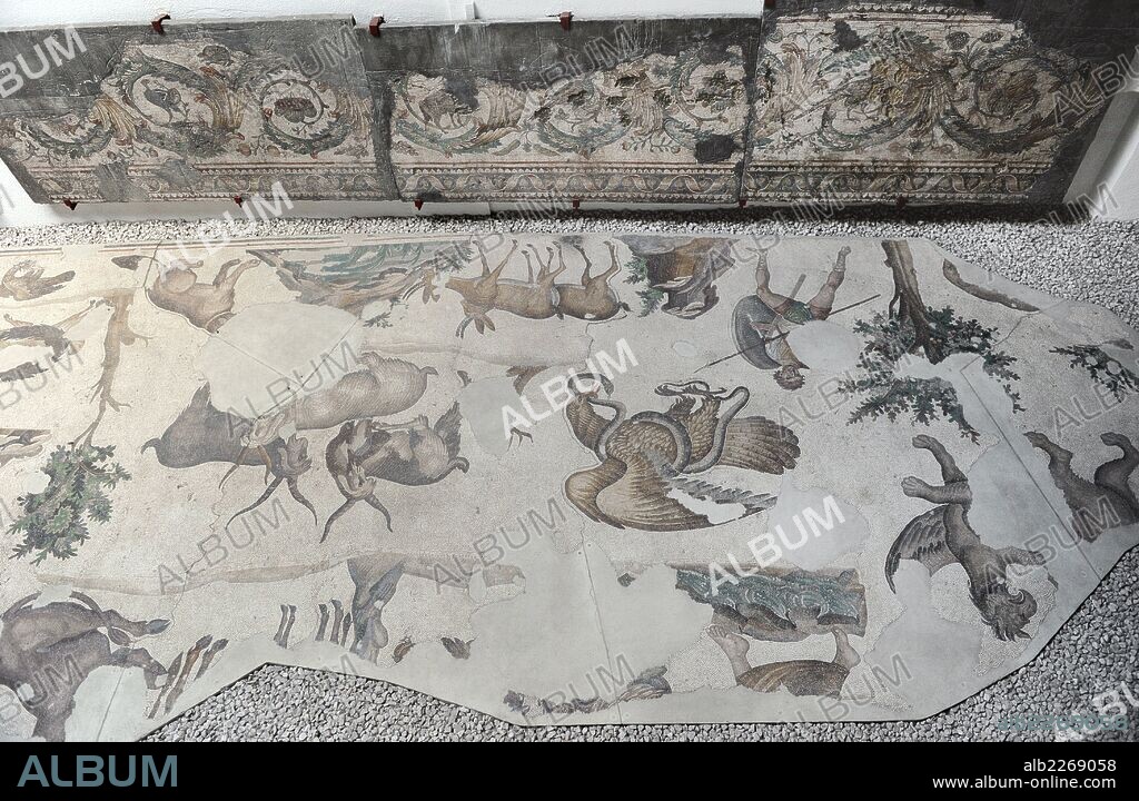 ARTE ROMANO. IMPERIO DE ORIENTE. TURQUIA. Mosaicos que decoraban los pavimentos del antiguo Palacio del Imperio Bizantino construido por orden de Constantino (s. IV), llamado el Gran Palacio Imperial. Fechado entre los siglos IV-VI. MUSEO DE LOS MOSAICOS (MOZAIK MÜZESI). Estambul. Turquía.
