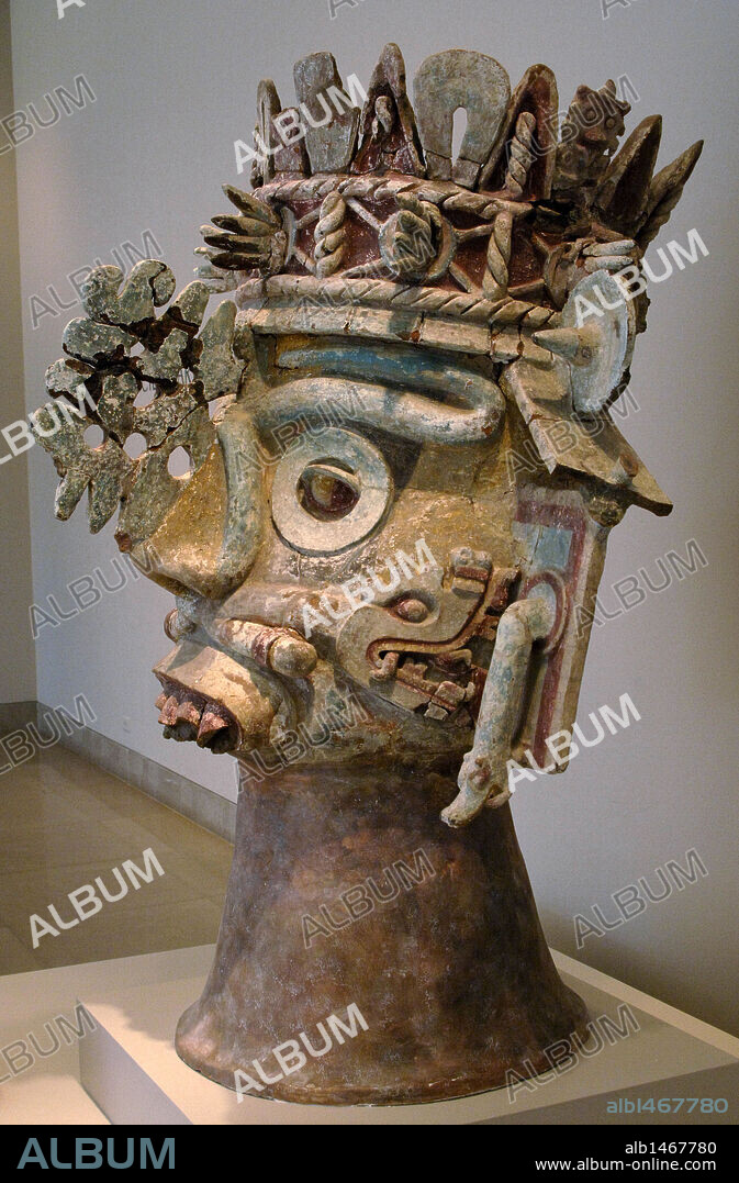 ARTE PRECOLOMBINO. CULTURA MIXTECA. MEXICO. CABEZA DEL DIOS DE LA LLUVIA TLALOC. Teotitlan del Camino (Estado de Oaxaca). Periodo Postclásico (1300-1500). Museo de Arte de Dallas (Dallas Museum of Art). Estado de Texas. Estados Unidos.