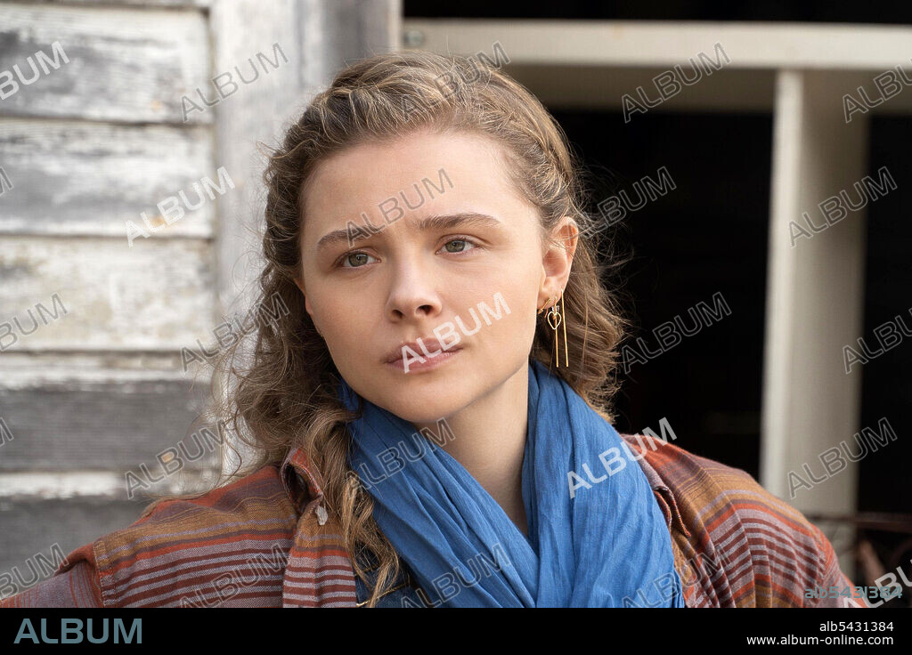 CHLOE GRACE MORETZ in MOTHER / ANDROID, 2021, directed by MATTSON TOMLIN. Copyright 6th & Idaho Productions.