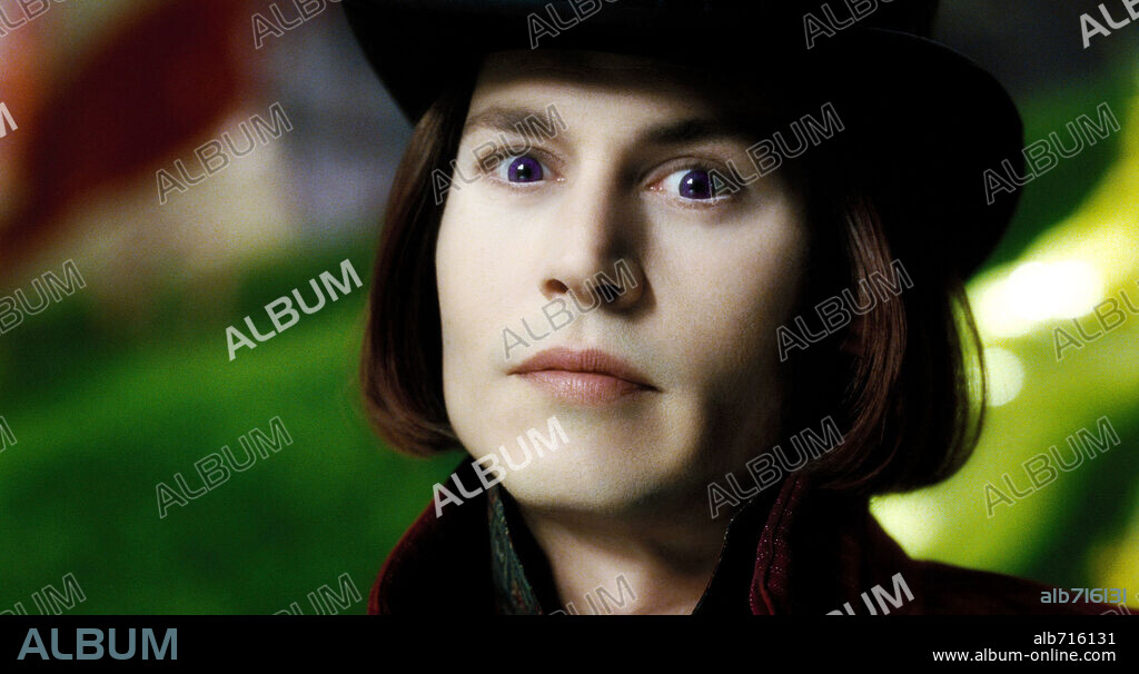 JOHNNY DEPP dans CHARLIE AND THE CHOCOLATE FACTORY, 2005, réalisé par TIM BURTON. Copyright WARNER BROS.