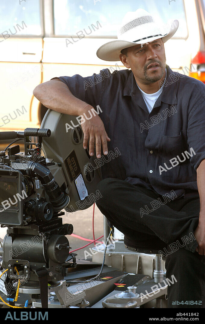 CLARK JOHNSON en S. W. A. T. LOS HOMBRES DE HARRELSON, 2003 (S. W. A. T.), dirigida por CLARK JOHNSON. Copyright COLUMBIA PICTURES / MORTON, MERRICK.