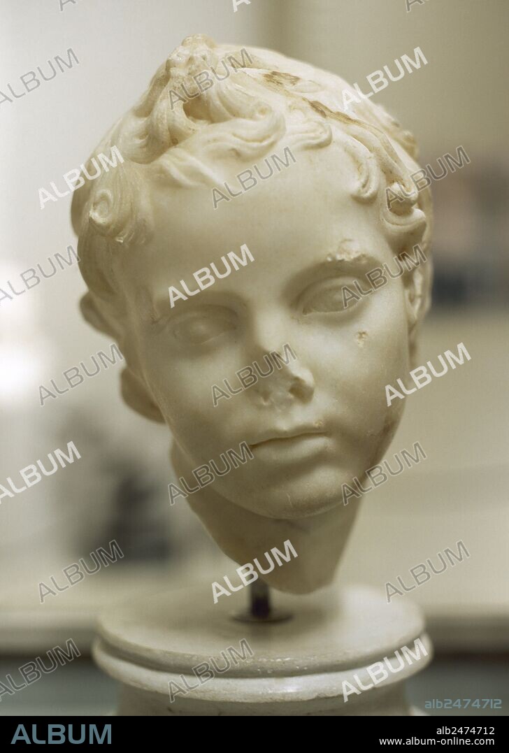 EROS. Dios del Amor entre los griegos. Busto romano en mármol de Eros. Siglo II d. C. Museo de Efeso. Selçuk. Turquía.