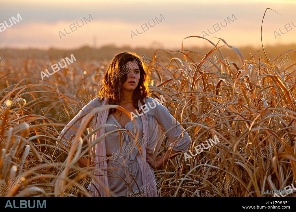 PEYTON LIST in MEETING EVIL, 2012, directed by CHRIS FISHER. Copyright MPCA.