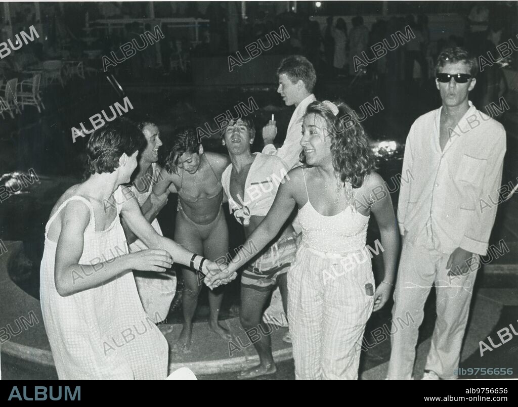 Madrid, 16/08/1985. Fiesta del pijama en la discoteca Oh! Madrid.