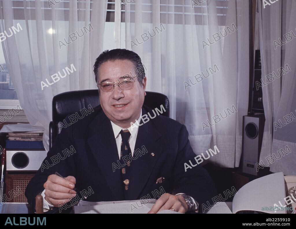 JOSE LUIS VILLAR PALASI  POLITICO ESPAÑOL. VALENCIA 1922-  FOTO AÑO 1969.